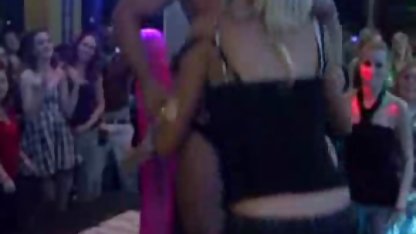 Lana Lovelaceの玩具でこの美しい滑り 素人 カー セックス 動画