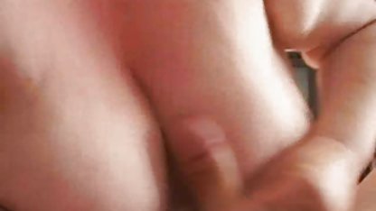 Milf 貧 乳 美人 sex Cougar盗み取り、コックのBFからstepdaughter