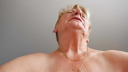 励金髪シエラ単ニコル、プールにテーブル 素人 ol sex