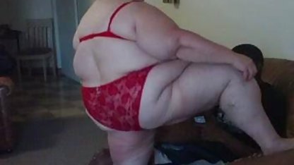 イギリスBusty babe 無 修正 動画 ラブホ Fucks屋外にトリオKS