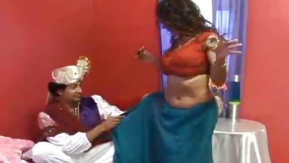 恐竜黒檀巨乳を与えてショー マジック ミラー 号 の セックス 動画