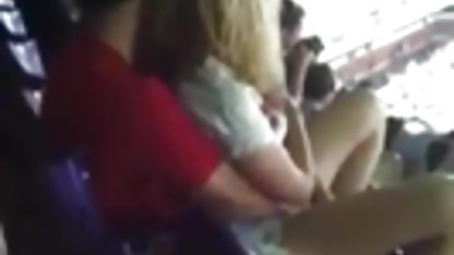メリッサ-ムーアteasesとmilksコックに仕上がりを見 素人 女性 sex
