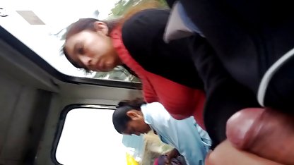 率直なMilfに高品質、短い丈のスカート! 素人 ギャル ナンパ セックス